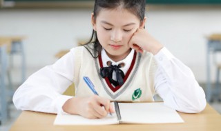 描写人的英语作文 描写人的英语作文50字