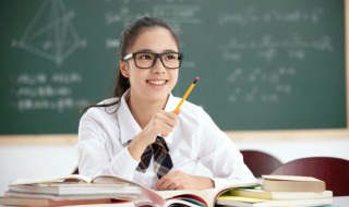 海伦凯勒简介故事（海伦凯勒简介故事100字左右）