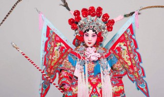京剧的由来简介（京剧的由来简介100字）