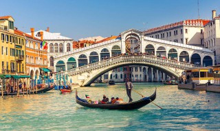 威尼斯的特点有哪些（威尼斯的特点有哪些350个字）