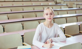 泞怎么组词 演怎么组词