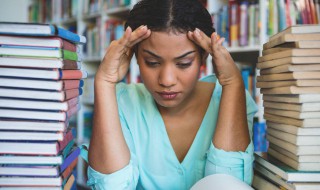 谶怎么读什么意思（谶怎么读什么意思啊）