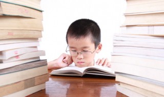 红楼梦第9回概括 红楼梦第9回概括200字