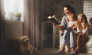 简爱概括200字 简爱概括200字全书