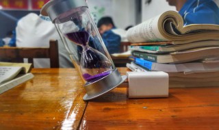 红包用英语怎么说 红色用英语怎么说