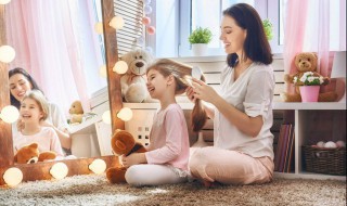 赞颂母亲的诗句有哪些 赞颂母亲的诗句有哪些三年级