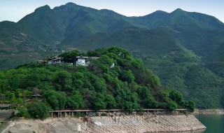 到重庆旅行的唯美诗句（到重庆旅行的唯美诗句图片）