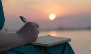 席慕蓉一棵开花的树原文 席慕容的《一棵开花的树》原文