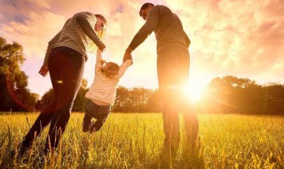 家长发言稿简短（小学家长会家长代表发言稿简短）