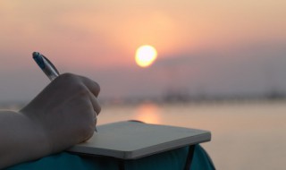 范仲淹渔家傲秋思原文翻译及赏析 范仲淹的渔家傲秋思的译文