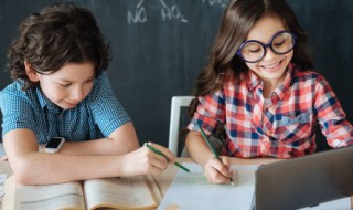 杜甫丽人行原文翻译及赏析（杜甫的诗丽人行翻译）