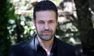 追风筝的人作者简介 追风筝的人作者简介及相关作品