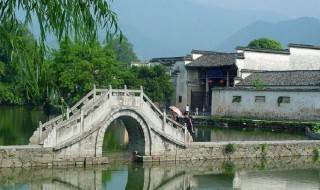 小桥流水人家作者简介（小桥流水人家作者简介是谁）