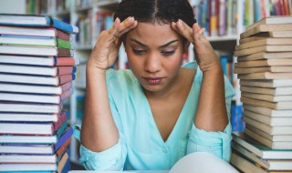 抽噎的意思 抽噎的意思和拼音