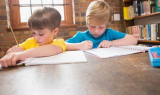 吐怎么读 鸠怎么读