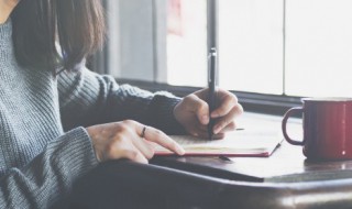 变色龙文章概括 变色龙文章概括150字