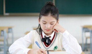 披萨的披怎么组词（披萨的披怎么组词披上的披怎么组词）