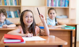 黁怎么读 崱怎么读