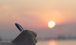 郑重近义词（严肃郑重近义词）