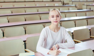 敬畏自然每段概括（敬畏自然每段概括20字）