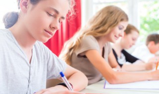 语文得与怎么组词（得的组词和的拼音和得的笔顺）