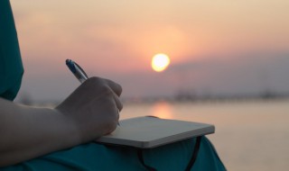 令我印象深刻的一个人作文（令我印象深刻的一个人作文400字）