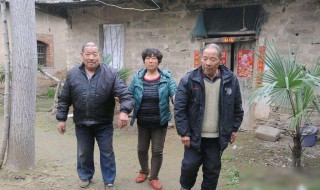 磕碜是什么意思 长得磕碜是什么意思