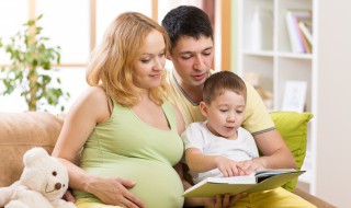 父爱如山母爱如水的意思是什么 父爱如山母爱如水的意思是什么呢