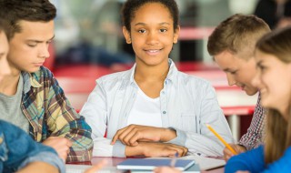 小学生自我介绍简短（小学生自我介绍简短范文）