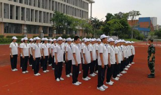 初一新生的自我介绍 初一新生的自我介绍200字