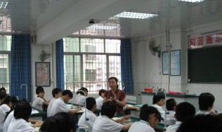 诗和远方真正的含义 诗和远方比喻着什么意思