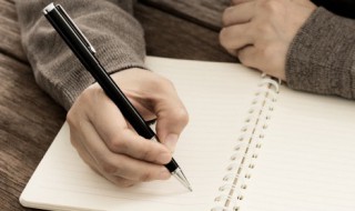 描写云的优美句子（描写云的优美句子短句）