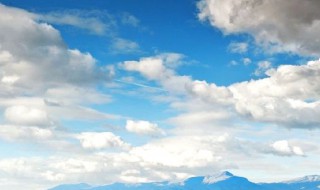 云雾缭绕的美景描写（清晨云雾缭绕的美景描写）