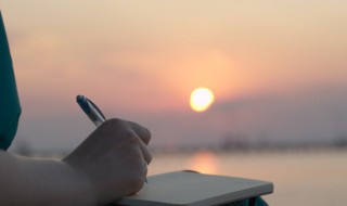 描写太阳的优美句子（二年级描写太阳的优美句子）