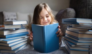 居功至伟的意思（居功至伟的意思怎么理解）