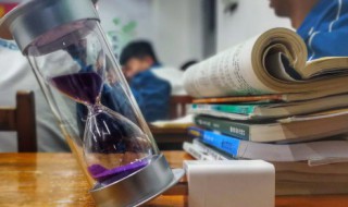 攀蟾折桂如愿以偿什么意思 折桂攀蟾下一句