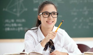 其实地上本没有路走的人多了也便成了路的意思