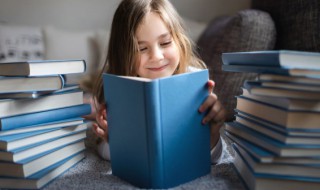 愿韶华不负愿未来可期什么意思（愿韶华不负,愿未来可期什么意思）