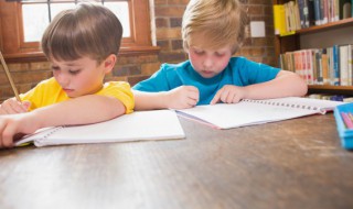 累怎么拼音 果实累累怎么拼音