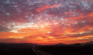 赞美晚霞的优美句子（赞美晚霞的优美句子简短）