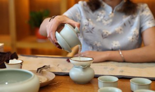 安静看书悠闲的句子 安静看书悠闲的诗句