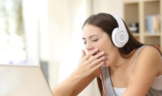 惺忪的意思是（睡眼惺忪的意思是）