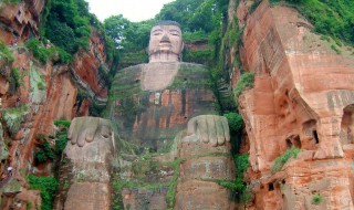 一句话赞美乐山大佛 乐山大佛景色美句