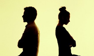 自相矛盾的意思是（自相矛盾的意思是什么?最短的意思）