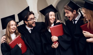 成人高考报名条件是什么（初中成人高考报名条件是什么）