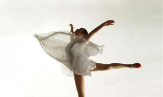 舞的偏旁是什么（舞的偏旁是什么字）