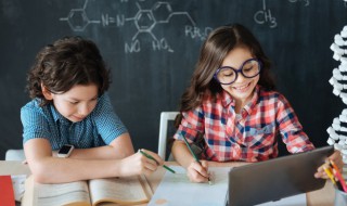 池塘拼音怎么写的（池塘拼音怎么拼写）