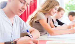 忠怎么组词（忠怎么组词与中区别）