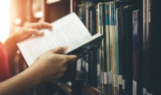 读书消得泼茶香是谁的典故 读书消得泼茶香当时只道是寻常用了谁的典故